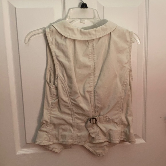 Tan Vest - Picture 2 of 2